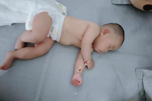沧县孕妇肚脐周围发青